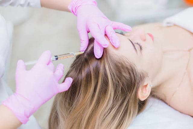 Процедура плазмолифтинга в кожу головы